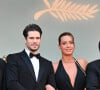 Mais ils auraient réellement commencé à se fréquenter sur le tournage du film L'Amour ouf
François Civil, Adèle Exarchopoulos - Montée des marches du film " L'amour ouf " lors du 77ème Festival International du Film de Cannes, au Palais des Festivals à Cannes. Le 23 mai 2024 © Bruno Bebert / Bestimage