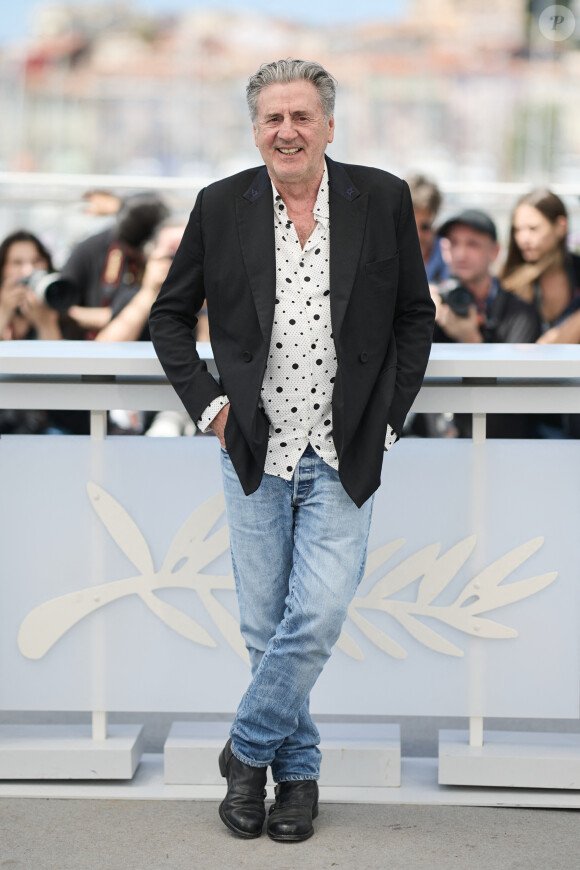 Daniel Auteuil au photocall du film "Le Fil" lors du 77ème Festival International du Film de Cannes, au Palais des Festivals, à Cannes, France, le 22 mai 2024. © Jacovides-Moreau/Bestimage