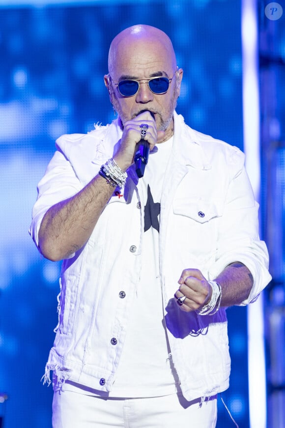 Exclusif - Pascal Obispo lors de l'enregistrement de la soirée "Les 30 ans du sidaction - la soirée événement" au Grand Rex à Paris diffusée le 23 mars 2024 sur France 2 © Cyril Moreau / Coadic Guirec / Bestimage 