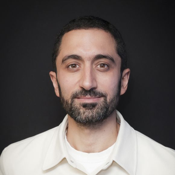 Ainsi, c'est sur RTL que celui qui a fait ses armes à l'ex-faculté Paris-VII Bichat-Lariboisière a partagé son avis sur les pièges à éviter.
Exclusif - Dr Jimmy Mohamed - Dr Jimmy Mohamed pose en marge de sa venue à Radio J à Paris, France, le 28 février 2023. © Jack Tribeca/Bestimage