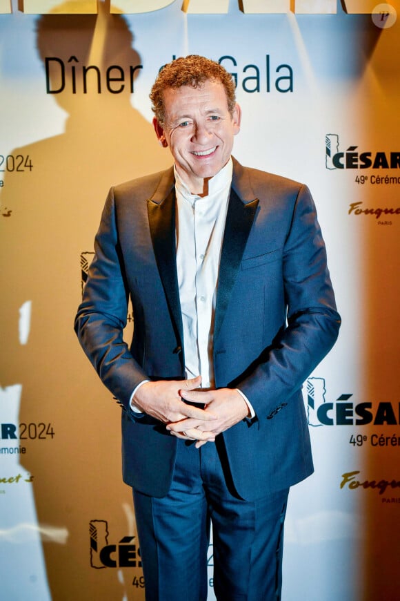 Dany Boon assiste au 49e dîner des César du cinéma au Fouquet's le 23 février 2024 à Paris, France.