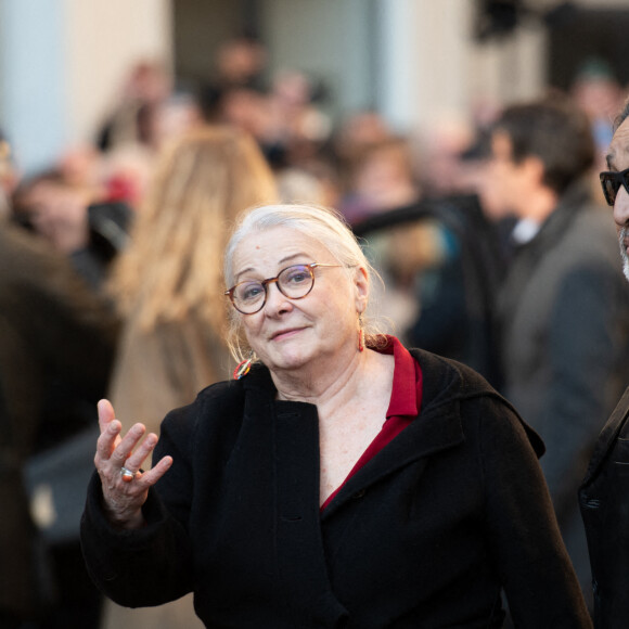 Josiane Balasko et George Aguilar lors de la cérémonie d'enterrement de l'acteur français Michel Blanc à l'église Saint Eustache à Paris, France, le 10 octobre 2024. Il est décédé le 4 octobre à la suite d'une crise cardiaque consécutive à un choc anaphylactique. Blanc était connu pour son rôle du célibataire maladroit Jean-Claude Dusse dans le film "Les Bronzés" de 1978. Photo par Florian Poitout/ABACAPRESS.COM