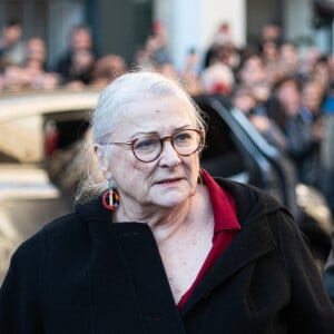 Josiane Balasko et George Aguilar lors de la cérémonie d'enterrement de l'acteur français Michel Blanc à l'église Saint Eustache à Paris, France, le 10 octobre 2024. Il est décédé le 4 octobre à la suite d'une crise cardiaque consécutive à un choc anaphylactique. Blanc était connu pour son rôle du célibataire maladroit Jean-Claude Dusse dans le film "Les Bronzés" de 1978. Photo par Florian Poitout/ABACAPRESS.COM