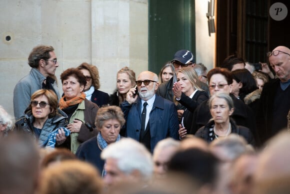 Gérard Jugnot lors de la cérémonie d'enterrement de l'acteur français Michel Blanc à l'église Saint Eustache à Paris, France, le 10 octobre 2024. Il est décédé le 4 octobre à la suite d'une crise cardiaque consécutive à un choc anaphylactique. Blanc était connu pour son rôle du célibataire maladroit Jean-Claude Dusse dans le film "Les Bronzés" de 1978. Photo par Florian Poitout/ABACAPRESS.COM