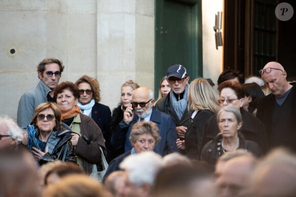 Il a alors estimé que les acteurs du Splendid était en droit de ne pas parler de la mort de leur ami : "On n'avait pas envie. On n'est pas forcé de partager notre douleur"
Gérard Jugnot lors de la cérémonie d'enterrement de l'acteur français Michel Blanc à l'église Saint Eustache à Paris, France, le 10 octobre 2024. Il est décédé le 4 octobre à la suite d'une crise cardiaque consécutive à un choc anaphylactique. Blanc était connu pour son rôle du célibataire maladroit Jean-Claude Dusse dans le film "Les Bronzés" de 1978. Photo par Florian Poitout/ABACAPRESS.COM