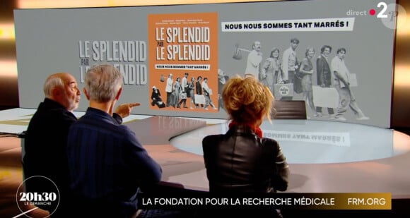 Laurent de Lahousse face à Gérard Jugnot, Marie-Anne Chazel, et Thierry Lhermitte sur le plateau de "20h30 le dimanche" sur la 2.