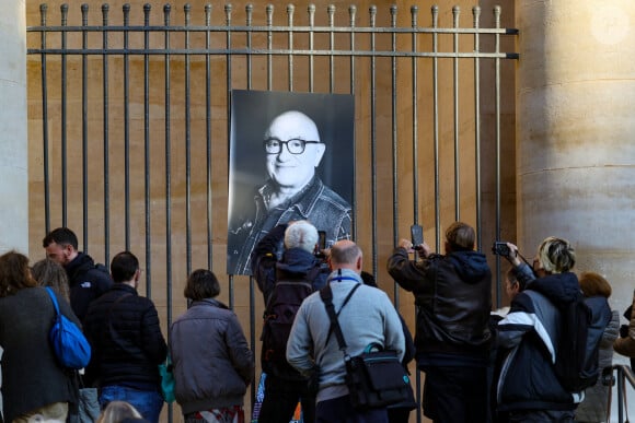 Sortie des Obsèques de Michel Blanc en l'église Saint-Eustache à Paris, le 10 octobre 2024. © Moreau / Jacovides / Bestimage 