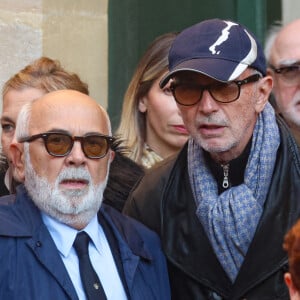 Thierry Lhermitte, Gérard Jugnot - Sortie des Obsèques de Michel Blanc en l'église Saint-Eustache à Paris, le 10 octobre 2024. © Moreau / Jacovides / Bestimage 