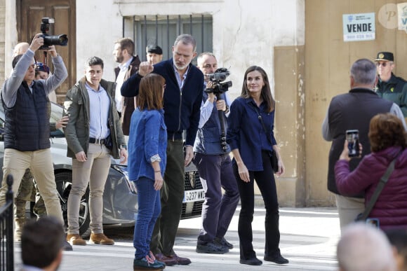 Ayant un agenda chargé,
Le roi Felipe VI et la reine Letizia d'Espagne visitent Chiva, moins d'un mois après leur accueil houleux à Valence, suite aux inondations meurtrières dans la région, le 19 novembre 2024. © Cordon / Bestimage