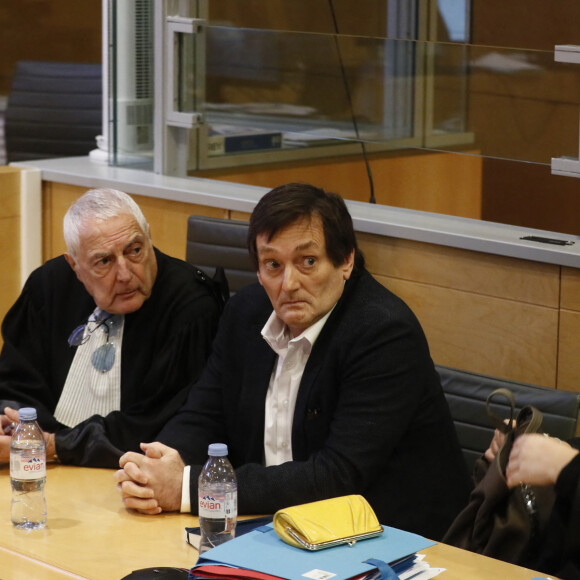 Pierre Palmade au tribunal de Melun avec ses avocats Me Alain Barsikian et Me Céline Lasek pour son procès pour blessures involontaires à la suite d'un accident de la route en février 2023 dans lequel sa voiture a percuté un autre véhicule à Melun. Le 20 novembre 2024. © Christophe Clovis / Bestimage 