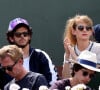 Jolie blonde aux yeux bleus, elle a commencé son parcours artistique en suivant des formations à l'Esca, au studio théâtre d'Asnières et à l'atelier théatral de création.
Michaël Gregorio et Mathilde Moulinat dans les tribunes lors des internationaux de France de Roland Garros à Paris