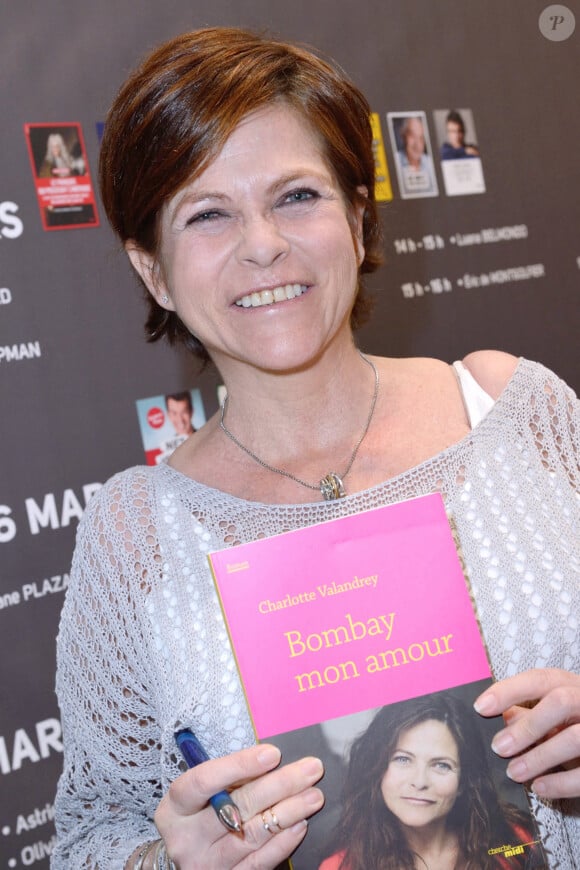 Charlotte Valandrey en séance de dédicace au 37e Salon du livre à Paris, France, le 25 mars 2017. Photo par Aurore Marechal/ABACAPRESS.COM