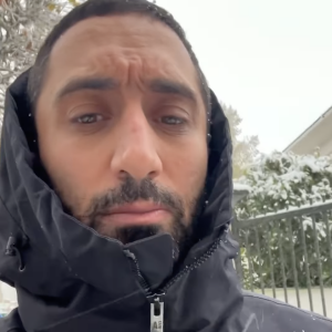 Rares sont ceux qui ne sont pas encore tombés sur une des vidéos toujours très réussies de Jimmy Mohamed. 
Dr. Jimmy Mohamed s'explique sur les erreurs à ne pas faire quand il fait très froid