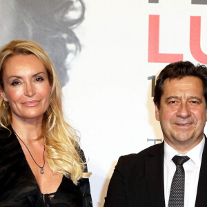 Laurent Gerra et sa femme Christelle Bardet - Photocall lors de la cérémonie d'ouverture de la 14ème édition du Festival Lumière 2022 à la Halle Tony Garnier à Lyon le 15 octobre 2022. © Domnique Jacovides / Bestimage 