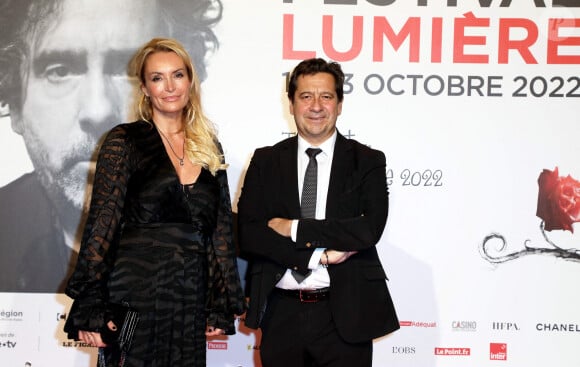 Laurent Gerra et sa femme Christelle Bardet - Photocall lors de la cérémonie d'ouverture de la 14ème édition du Festival Lumière 2022 à la Halle Tony Garnier à Lyon le 15 octobre 2022. © Domnique Jacovides / Bestimage 