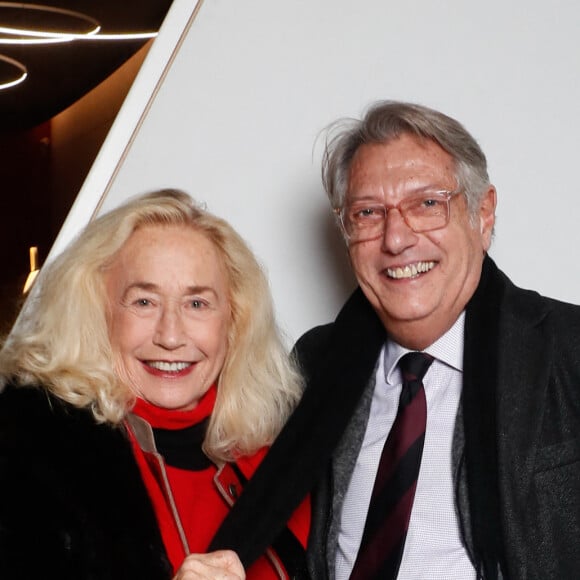 Exclusif - Brigitte Fossey et un ami - Spectacle symphonique "Aznavour Célébration - l'hommage officiel" en clôture du centenaire de la naissance de C. Aznavour au palais des Congrès à Paris le 23 novembre 2024.