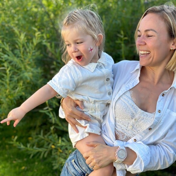 Emmanuelle Berne de "Danse avec les stars" maman de deux filles