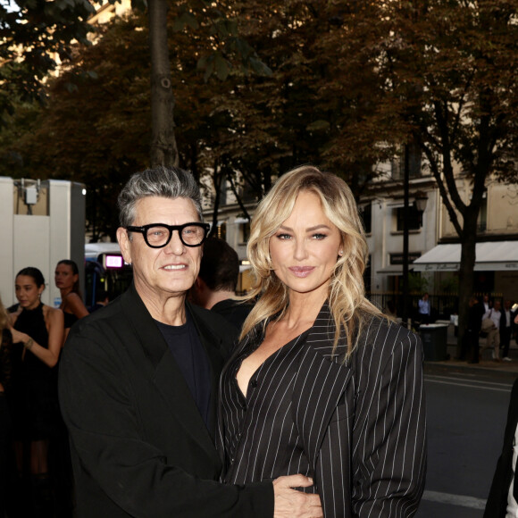 
Marc Lavoine et sa compagne Adriana Karembeu arrivant au "Concerto pour la Paix" organisé par Omar Harfouch au Théâtre des Champs Élysées à Paris, France, le 18 Septembre 2024. © Perusseau / Tribeca / Bestimage