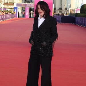 Isabelle Adjani - Arrivées à la cérémonie de clôture de la 50ème édition du Festival du Cinéma américain à Deauville. Le 14 septembre 2024 © Denis Guignebourg / Bestimage