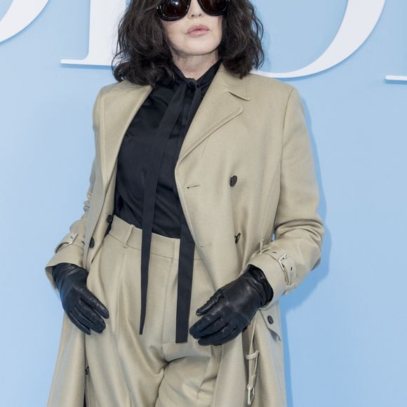 Isabelle Adjani au photocall du défilé de mode féminine Dior printemps-été 2025 lors de la Fashion Week de Paris (PFW), à Paris, France, le 24 septembre 2024. © Olivier Borde/Bestimage