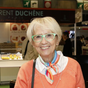 Frédérique, avec ses lunettes roses, a été reconnue par deux abonnés. 
Mercotte, Présidente du concours amateurs "Paris, mon amour" - Inauguration du 2ème salon de la pâtisserie à la Porte de Versailles, Paris le 14 Juin 2019. © Marc Ausset-Lacroix/Bestimage