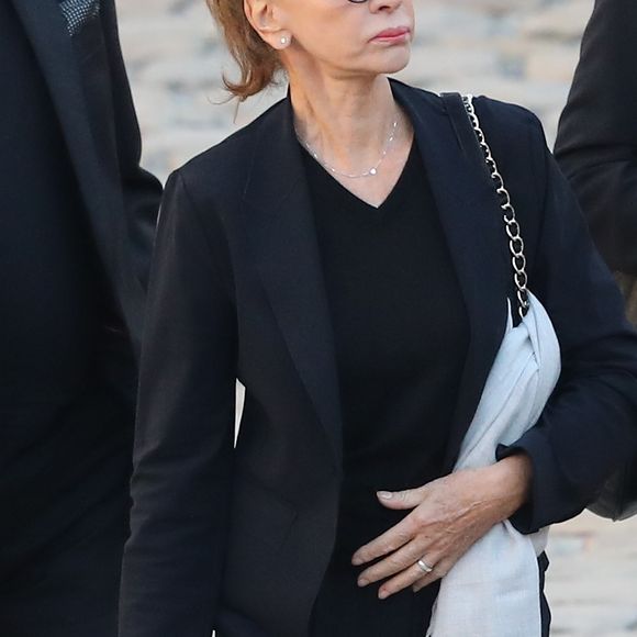 Eddy Mitchell et sa femme Muriel - Arrivées à l'hommage national à Charles Aznavour à l'Hôtel des Invalides à Paris. Le 5 octobre 2018 © Jacovides-Moreau / Bestimage