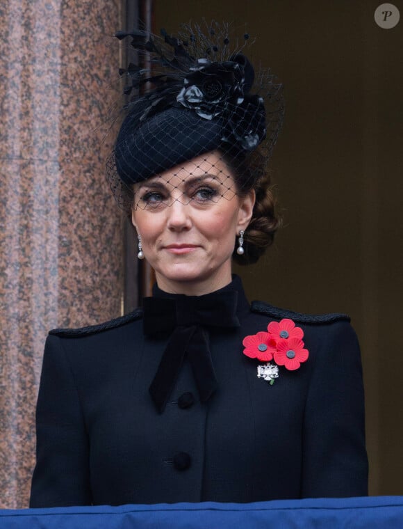 Catherine Kate Middleton, princesse de Galles honore les disparus des deux guerres mondiales lors de la cérémonie Remembrance Sunday ( Dimanche du souvenir ) au Cénotaphe à Londres.