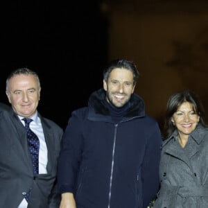 Marc-Antoine Jamet (président du comité des Champs- Elysées), Tony Estanguet et Anne Hidalgo - Lancement des Illuminations de Noël des Champs-Elysées à Paris le 24 novembre 2024. © Coadic Guirec/Bestimage  Launch of the Christmas Illuminations on the Champs-Elysées in Paris on November 24, 2024. 