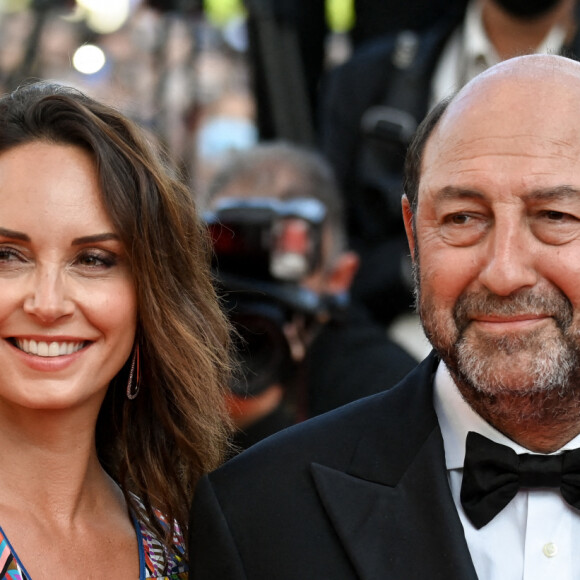 Julia Vignali, Kad Merad lors de la cérémonie de clôture du 74ème Festival de Cannes à Cannes, France, le 17 juillet 2021. Photo par Julien Reynaud/APS-Medias/ABACAPRESS.COM