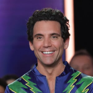 Mika - Les célébrités se mobilisent pour la 38ème édition du Téléthon dans les studios de France 2 à Paris © Coadic Guirec / Bestimage