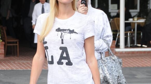 Paris Hilton : sortez les gilets pare-balles, elle est armée !