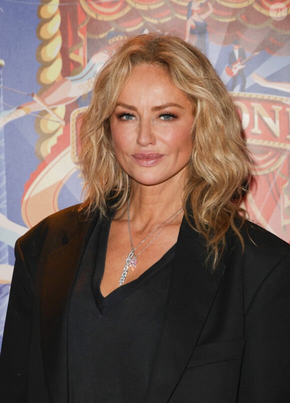 Adriana Karembeu au photocall de la générale de "Spectaculaire", le spectacle du cirque d'Hiver Bouglione à Paris, France, le 19 octobre 2024. © Coadic Guirec/Bestimage 