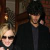 Madonna, accompagnée de Jesus Luz, pour une soirée avec Stella McCartney et Gwyneth Paltrow, à Londres le 31 mars 2010 !