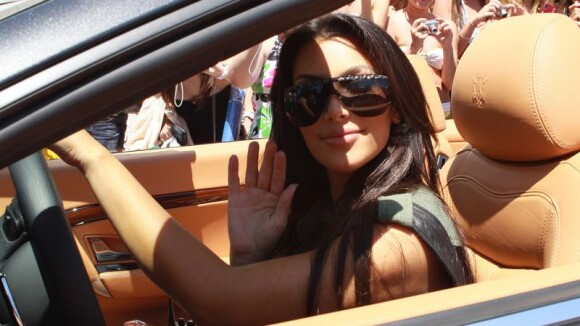 La pulpeuse Kim Kardashian, tout juste larguée par son boyfriend, est pourtant en pleine forme !