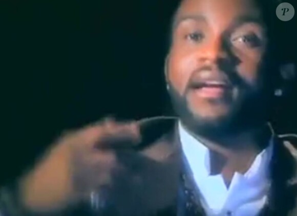 Emilie de Secret Story dans un clip de Fally Ipupa