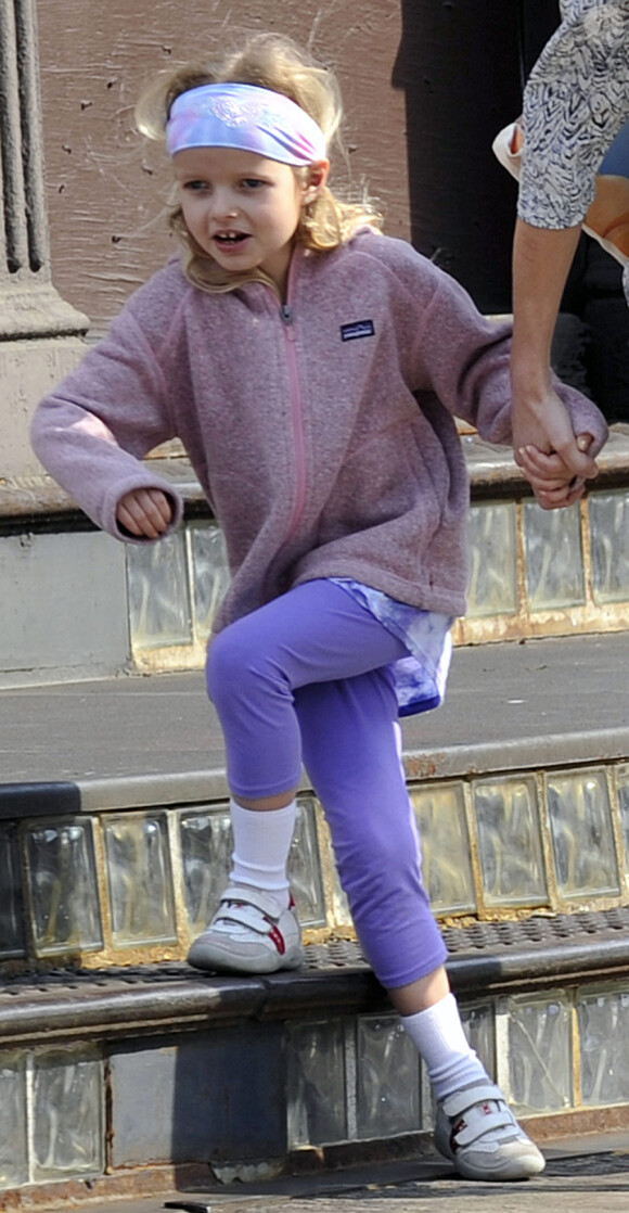 Apple, la fille de Chris Martin et Gwyneth Paltrow, à New  York le 11 avril 2010