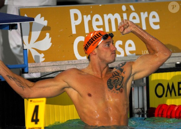 Frédérick Bousquet s'est imposé sur 50 m nage libre jeudi 14 avril lors des championnats de France de Saint-Raphaël sous les yeux de Laure Manaudou