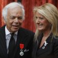 Ralph Lauren et son épouse lors de la décoration de Ralph Lauren par Nicolas Sarkozy. Le 15 avril 2010