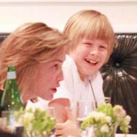 Sharon Stone partage un fou rire avec son fils aîné... et ne prend toujours pas une ride !