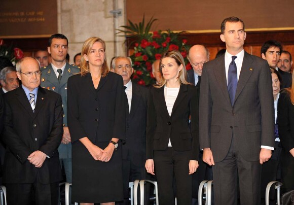 Les princesses Cristina et Letizia et le prince Felipe d'Espagne à la  cérémonie d'obsèques de Juan Antonio Samaranch, au Palais de la  Generalitat, Barcelone, le 22 avril 2010 !