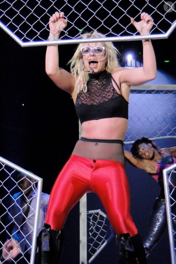 Britney Spears, en 2009, sur son Circus Tour.