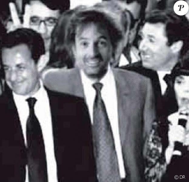 Christophe Aleveque Va Encore Chanter Pour Nicolas Sarkozy Ou Comment L Humoriste Se Paye La Tete Du President Purepeople
