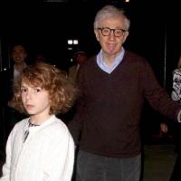 Woody Allen : Son adorable fillette refuse de poser avec lui pour les photographes !