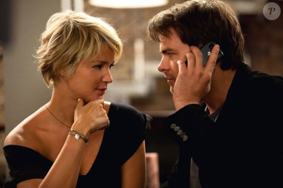 Des images de L'amour c'est mieux à deux, en salles le 5 mai 2010.