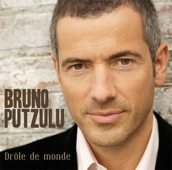 Bruno Putzulu dévoile son premier album, Drôle de monde, le 14 mai 2010. Elsa Lunghini se joint à lui pour une reprise d'Yves Simon.