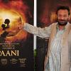 Le réalisateur Shekhar Kapur, membre du jury, annonce son projet, Paani, lors du festival de Cannes le 14 mai 2010