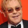 Elton John a trouvé une chambre d'hôtel plutôt sympathique pour ses séjours cannois...