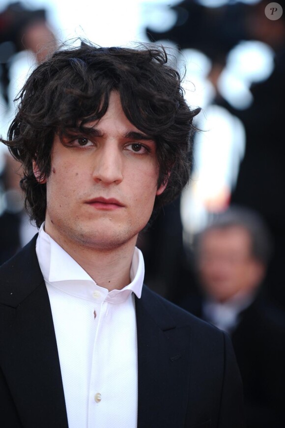 Louis Garrel avant la projection du film Des Hommes et des Dieux, de Xavier Beauvois lors du Festival de Cannes, le 18 mai 2010