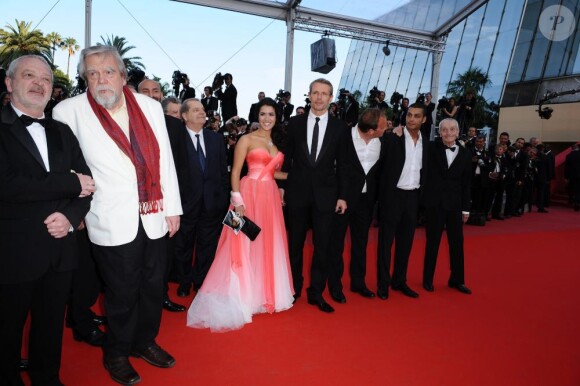 L'équipe de Des Hommes et des Dieux, de Xavier Beauvois, avant la projection du film, lors du Festival de Cannes, le 18 mai 2010