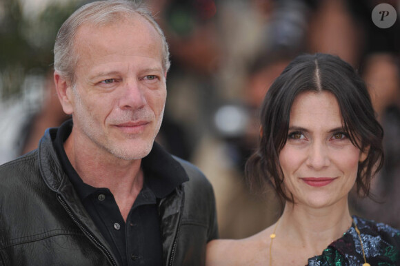 Géraldine Pailhas et Pascal Greggory lors du photocall du film Rebecca H. (Return to the Dogs) pendant le festival de Cannes le 20 mai 2010